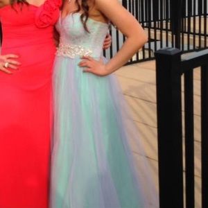 Tulle and Lace Strapless Prom Dress